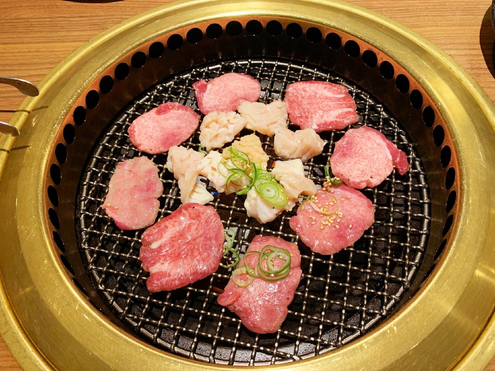 焼肉 さんが