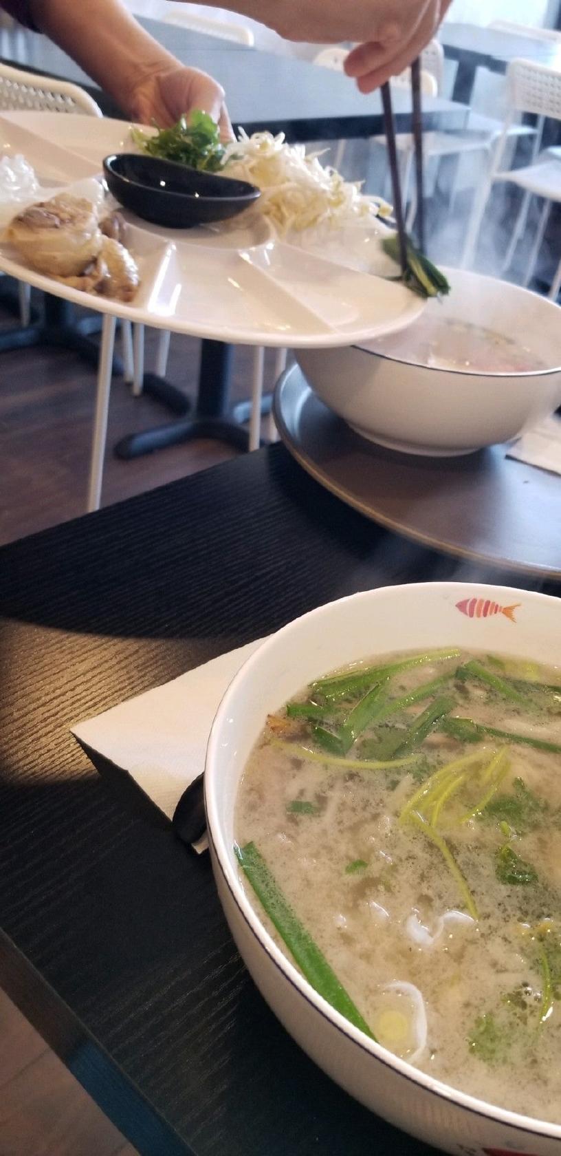 大象云南米线 Elephant Noodle House