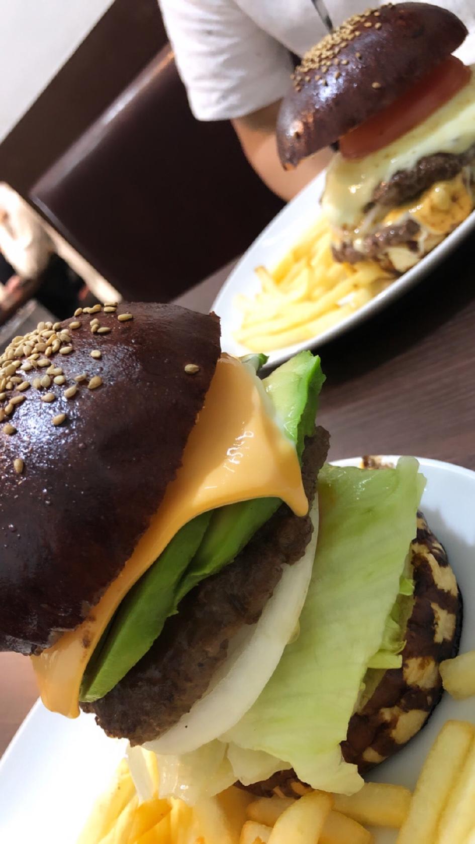 Tokyo Burger Cafe & Bar