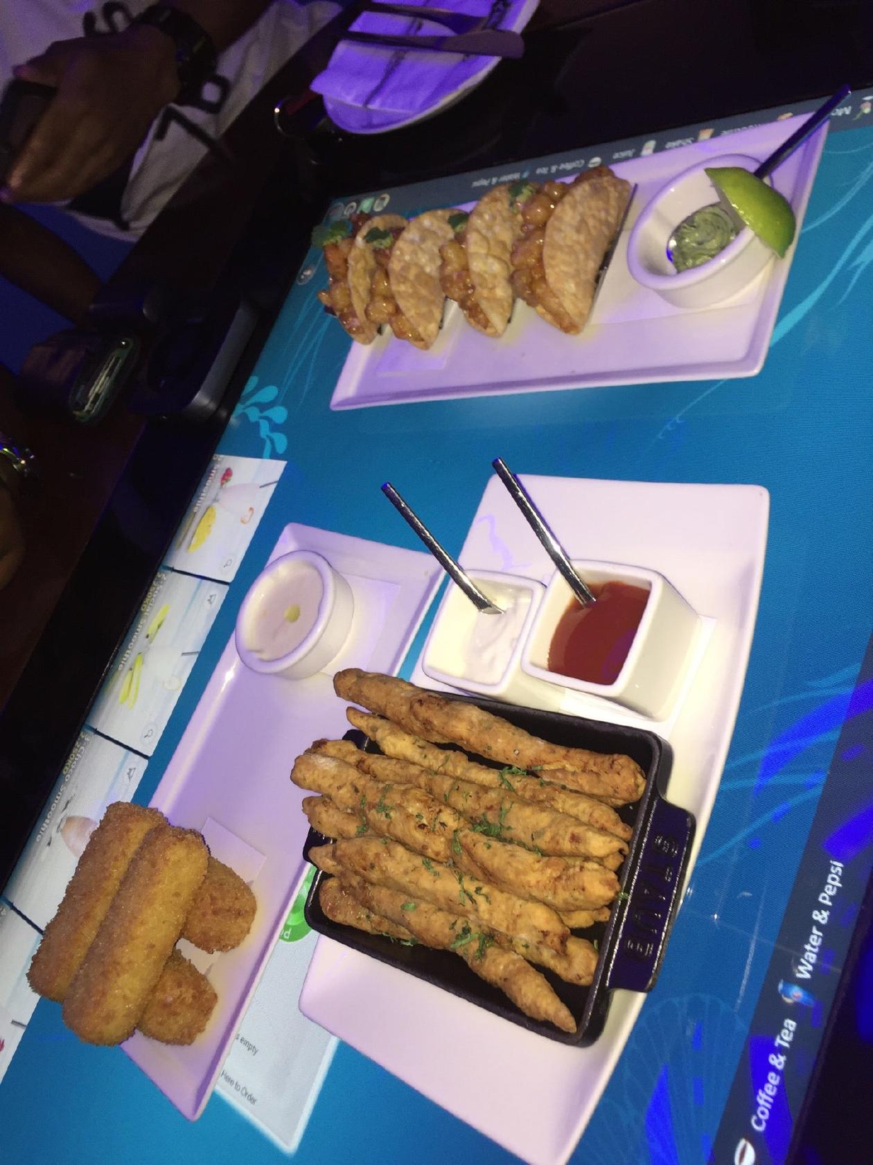 eClub Social Restaurant & Cafe'