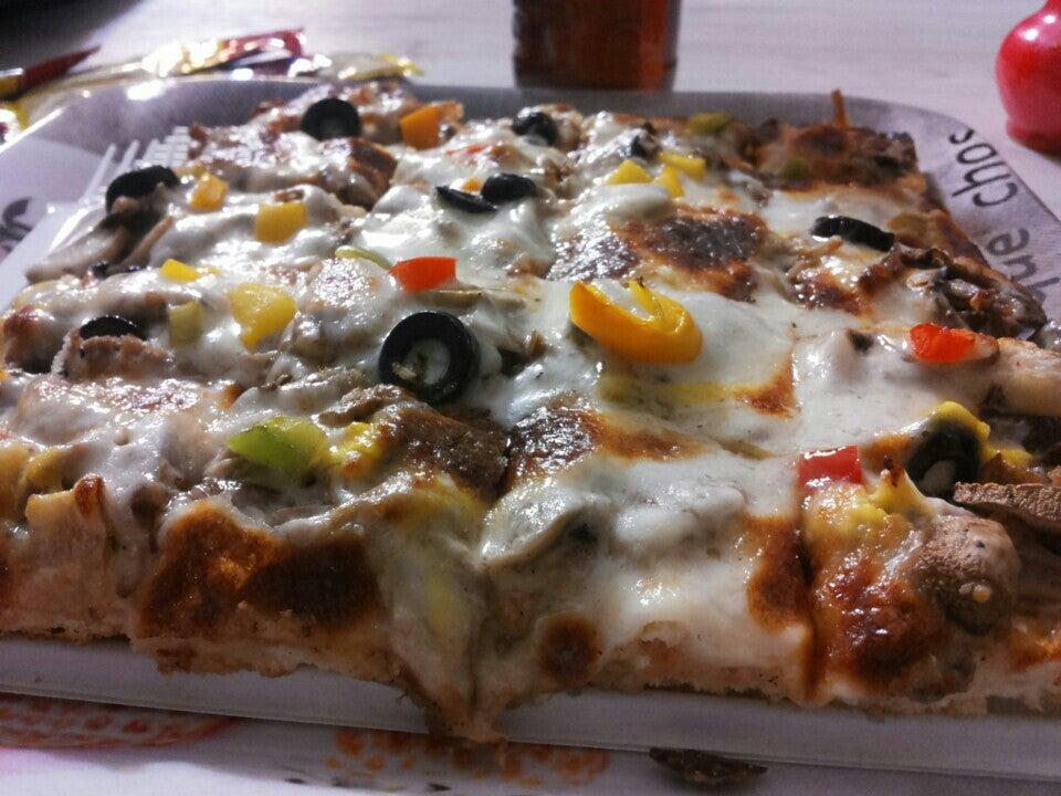 Bist Tikeh Pizza پیتزا ۲۰ تیکه
