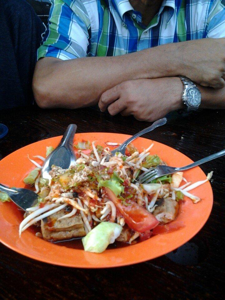 Gerai Tahu Sentil
