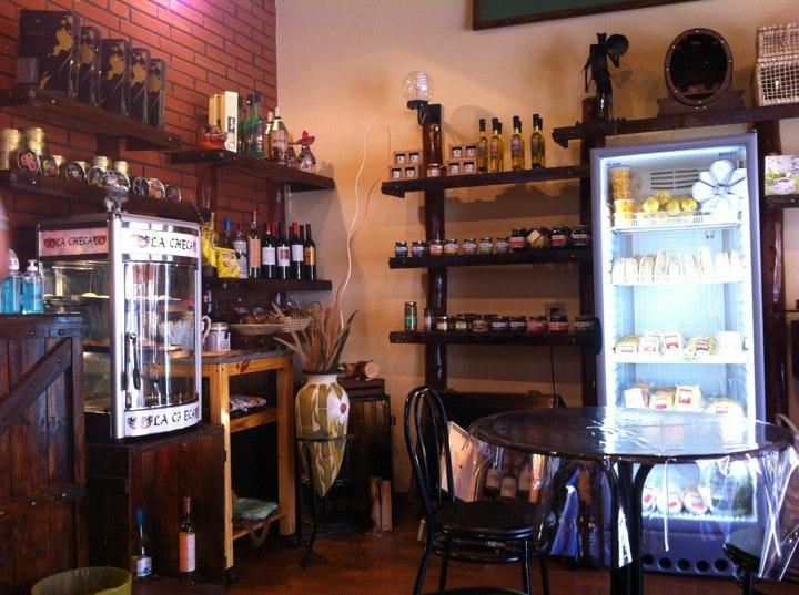 La Checa Deli Market
