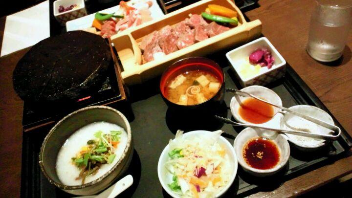 石の庵 おかゆと溶岩焼