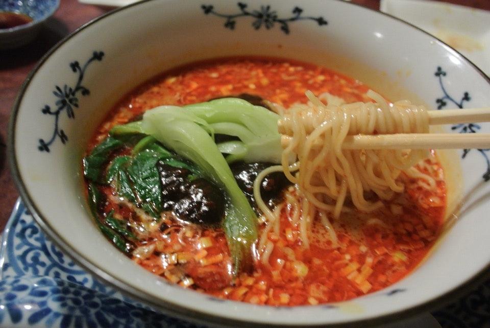担々麺の胡麻屋