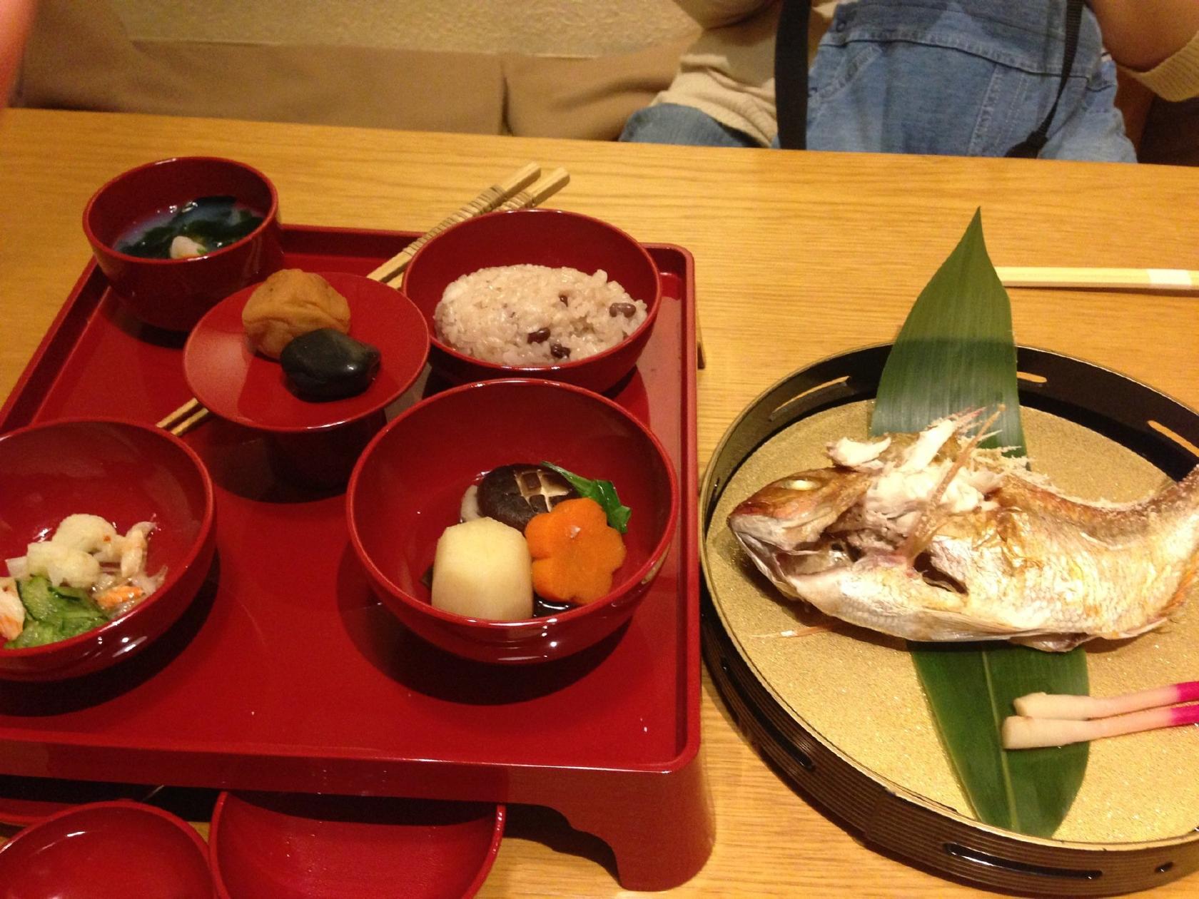 入母屋 池袋店