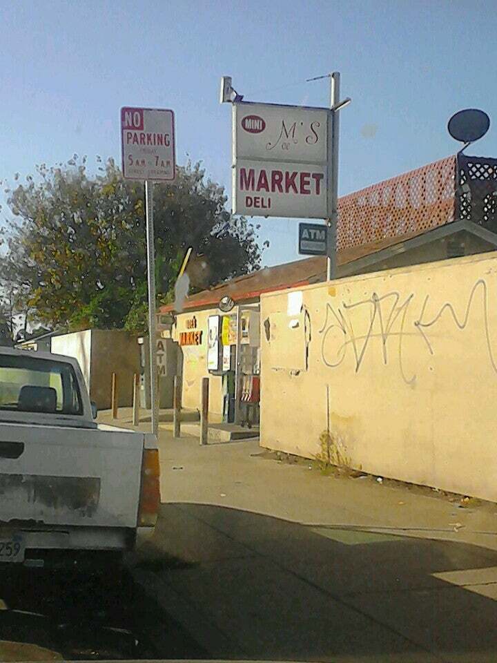 Moe's Market