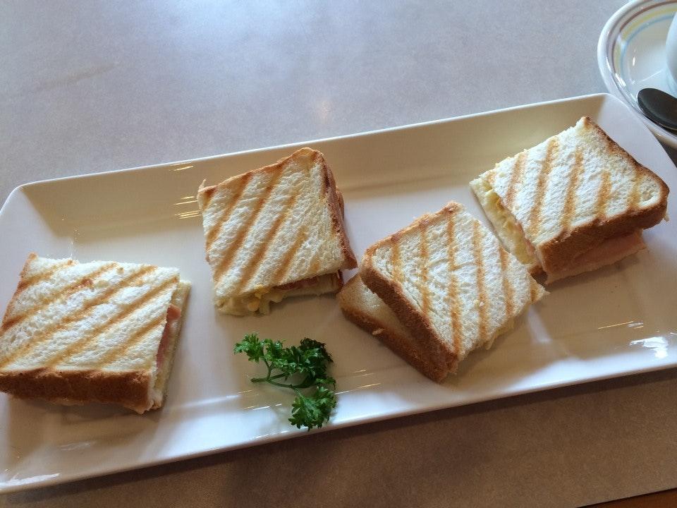 カフェ　エスタシオン