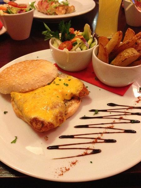 Red Grill Bar