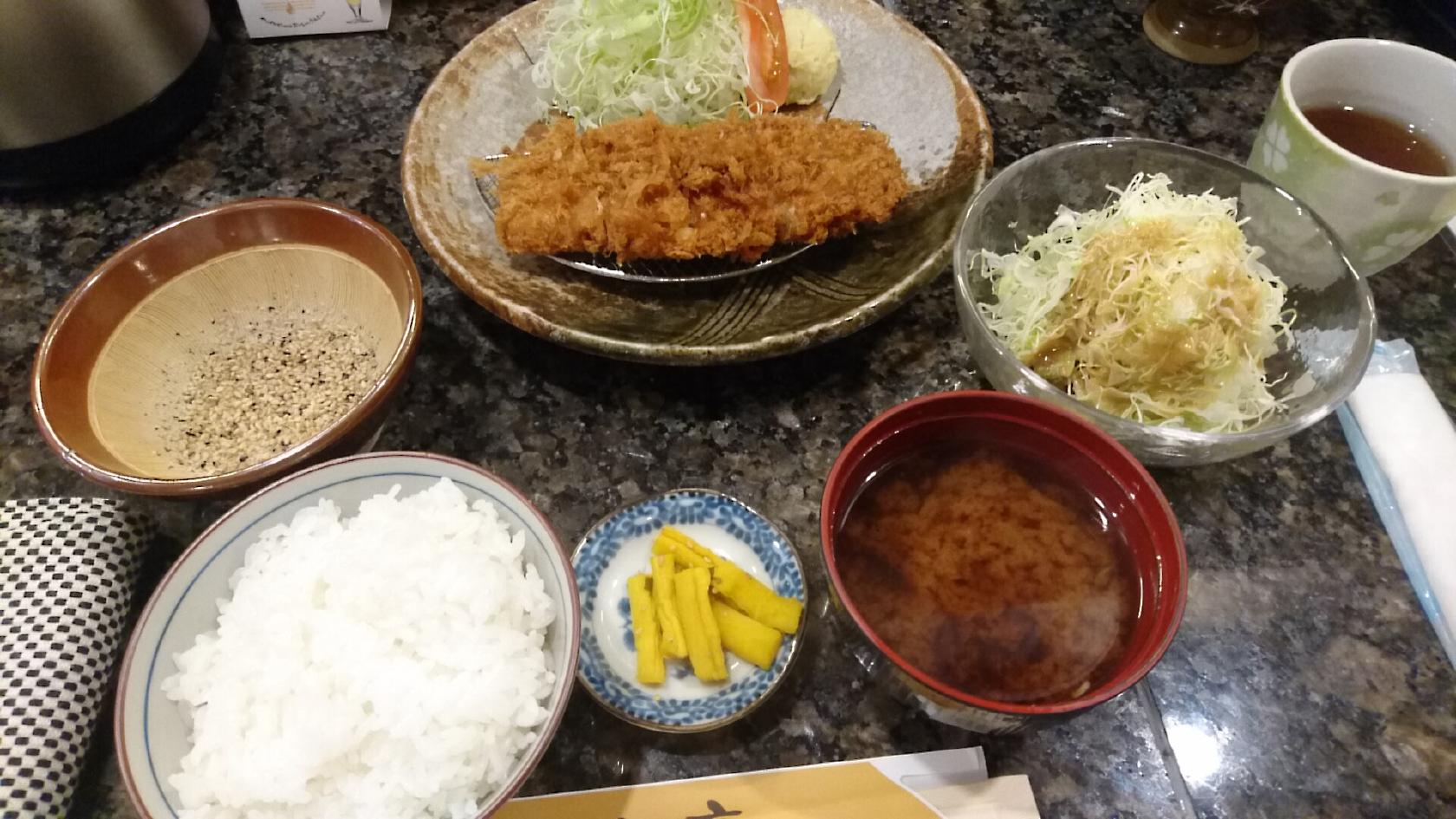 とん亭