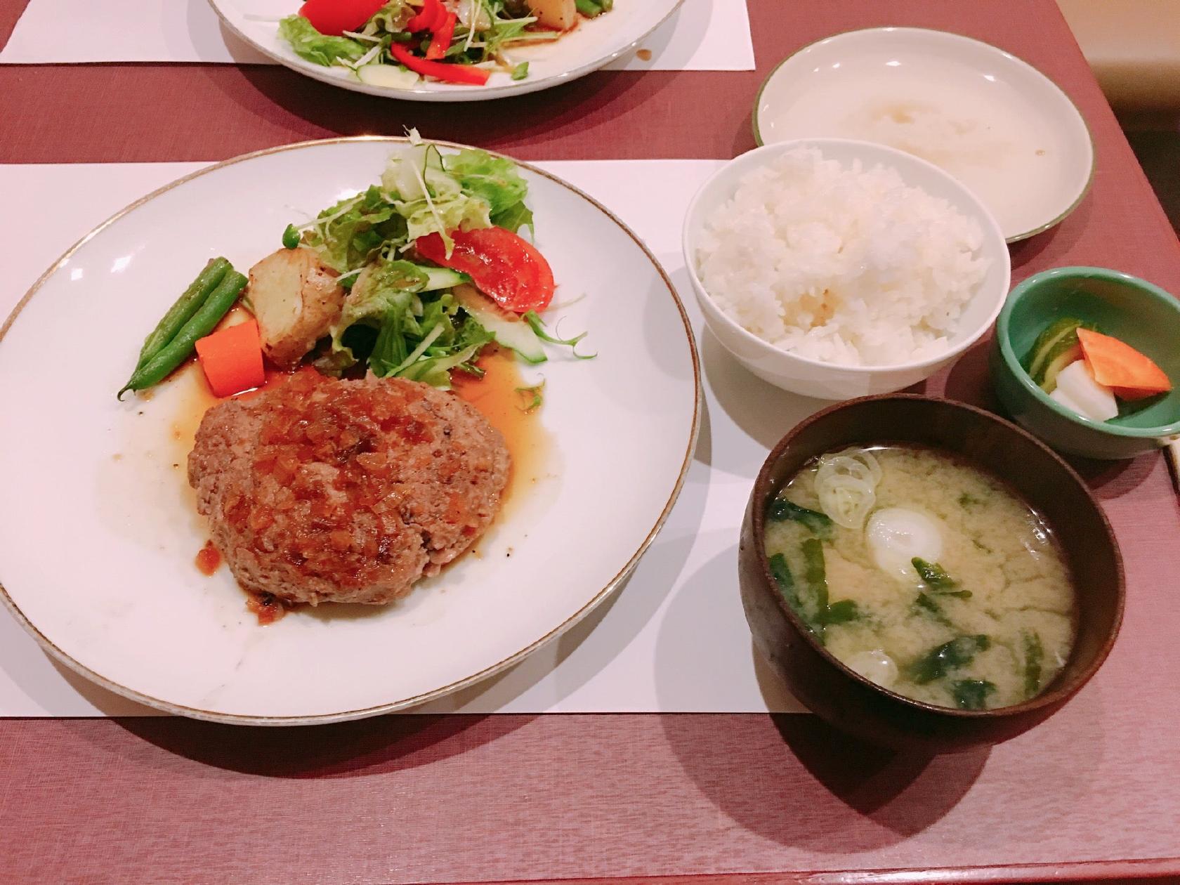 鉄板ダイニング 梅とチーズ