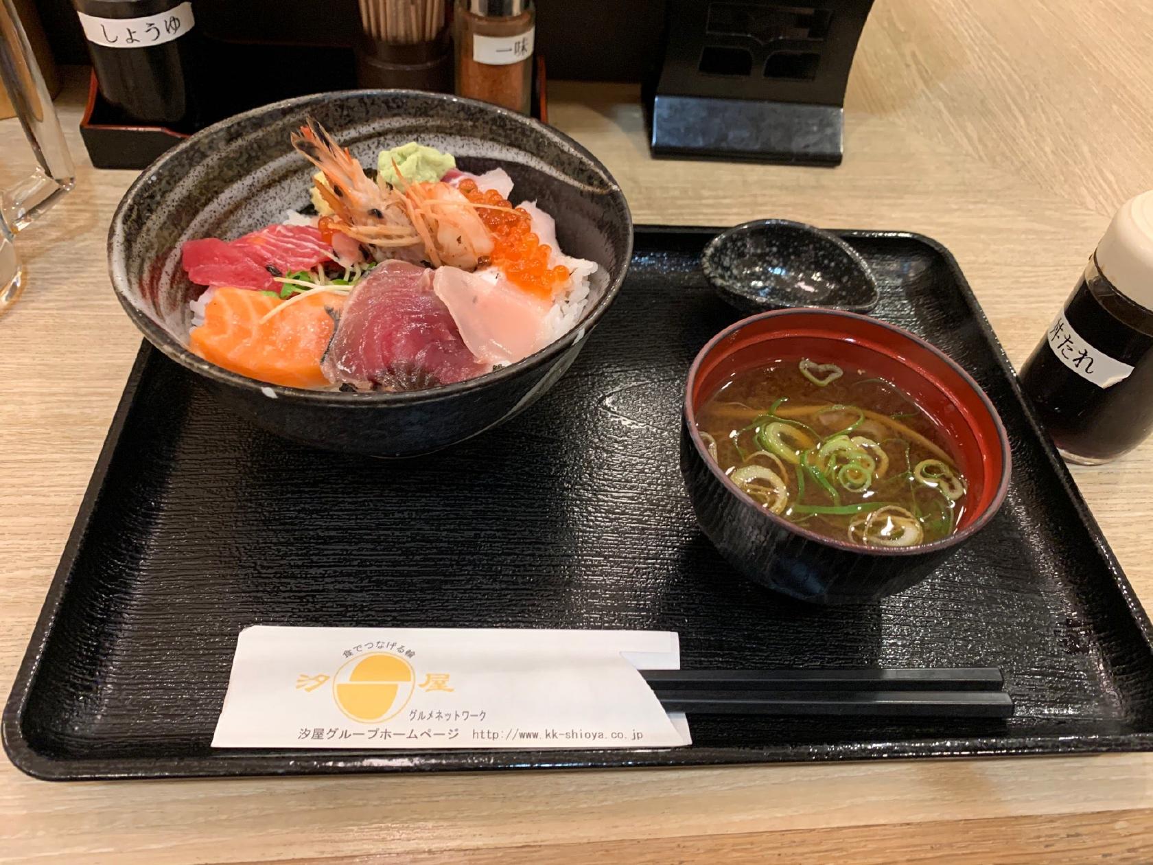 エキナカ酒場うしお店