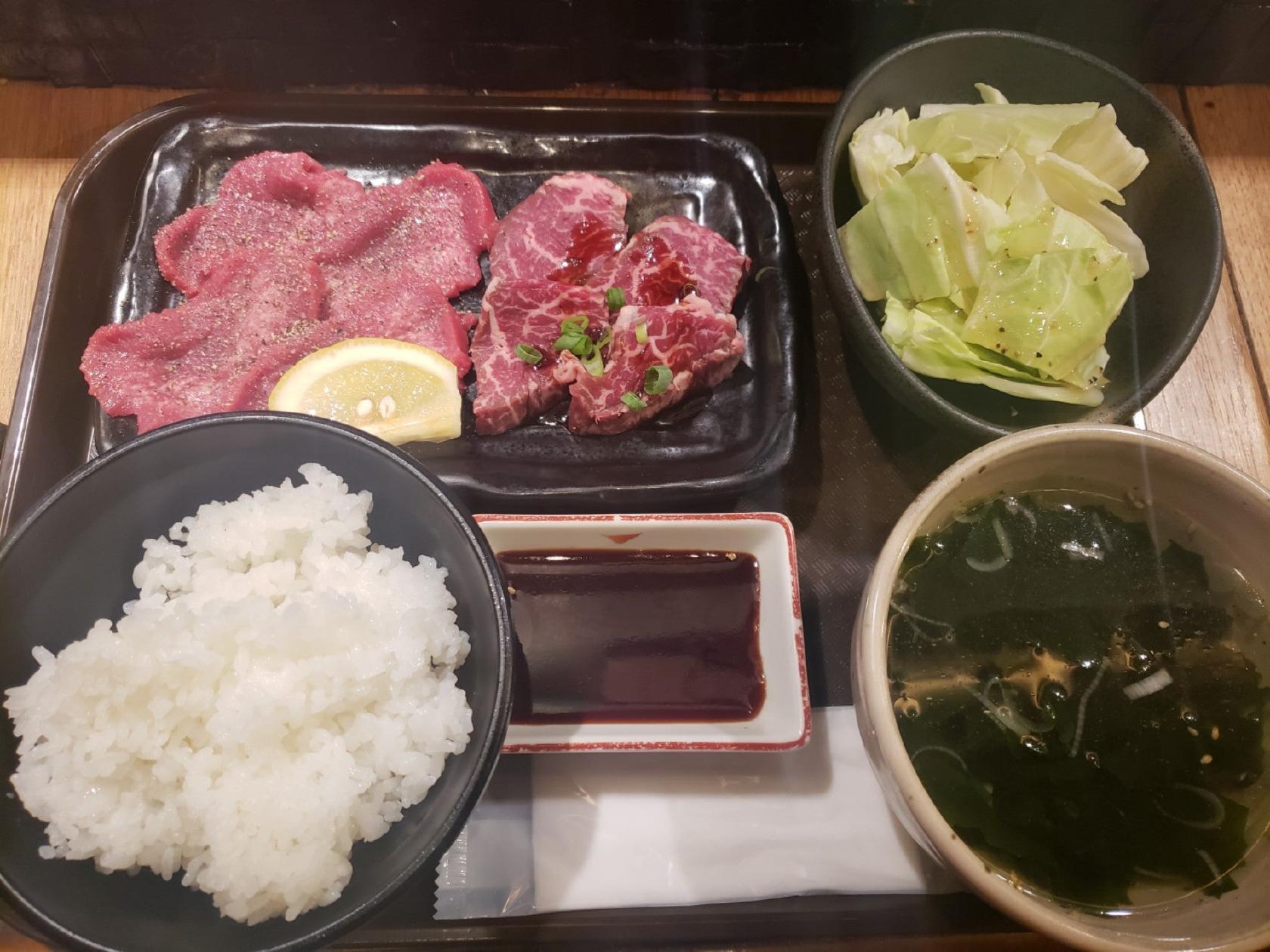 焼肉酒場 にくまる