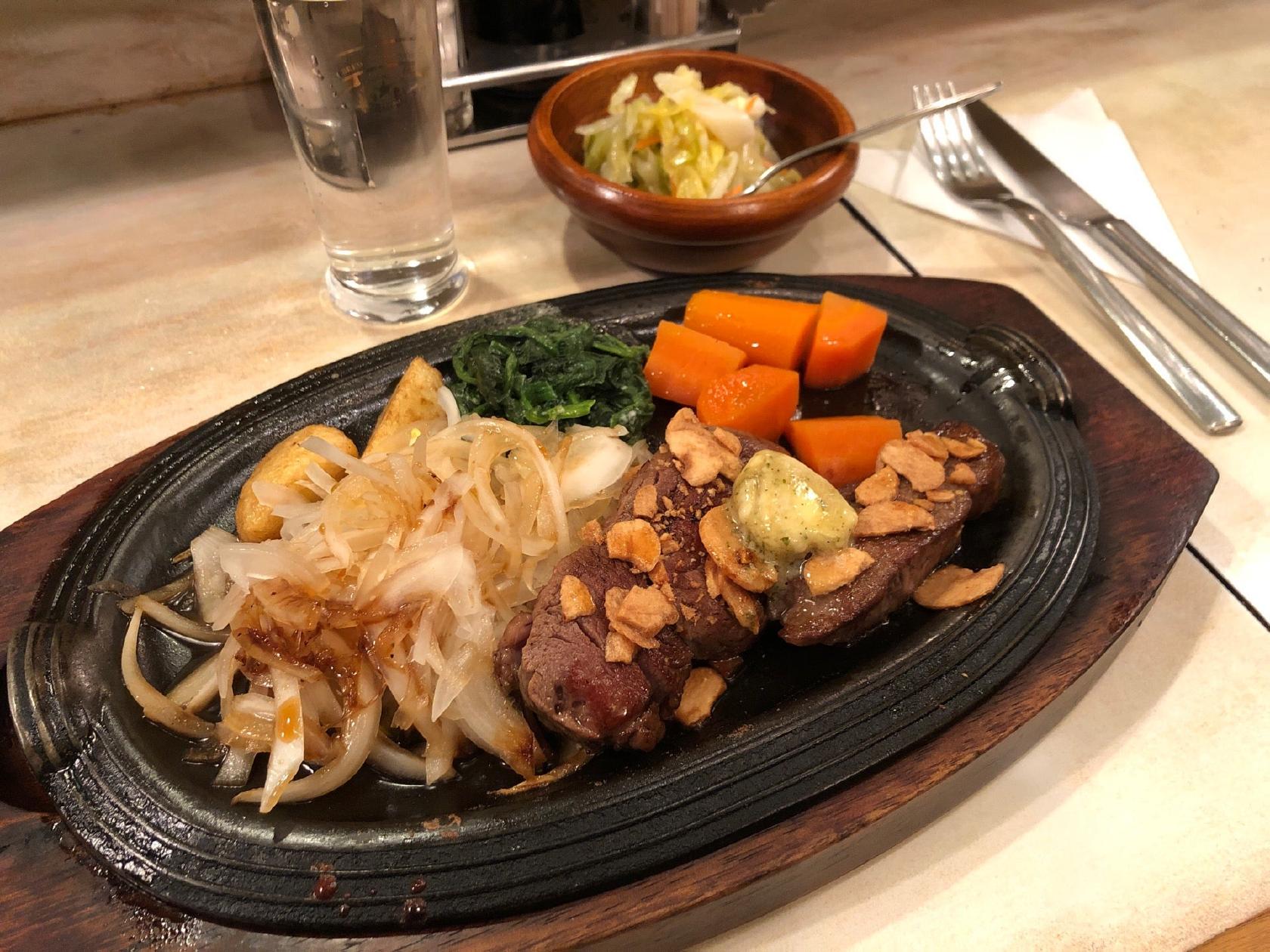 ステーキ&ワイン ミニー