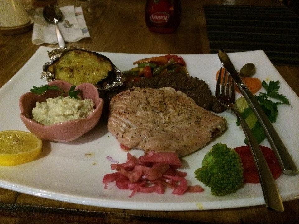 Dayan Steak House خانه استیک دایان