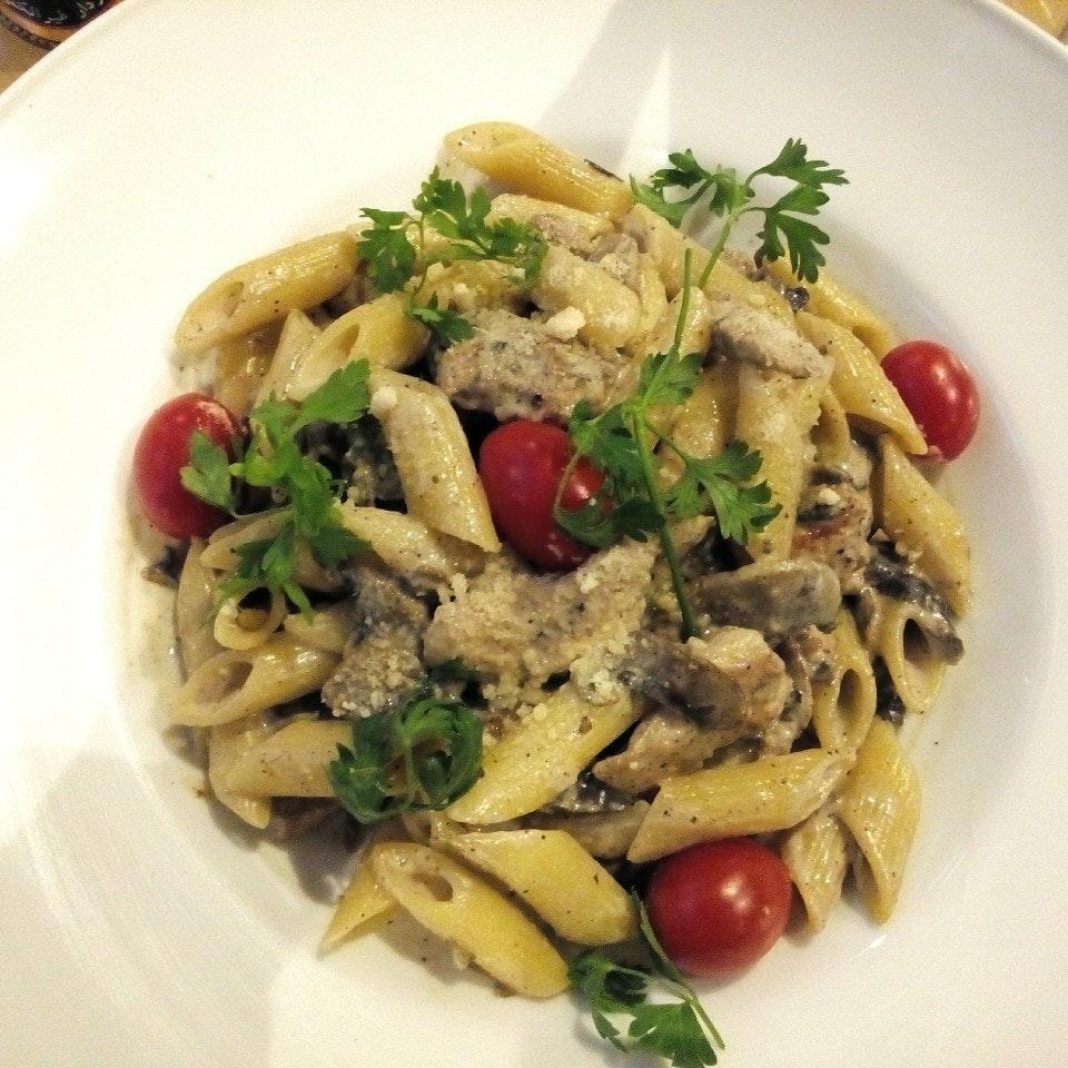 Dariush Food Land