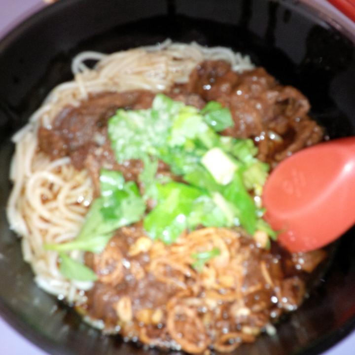 J & J Special Beef Noodle