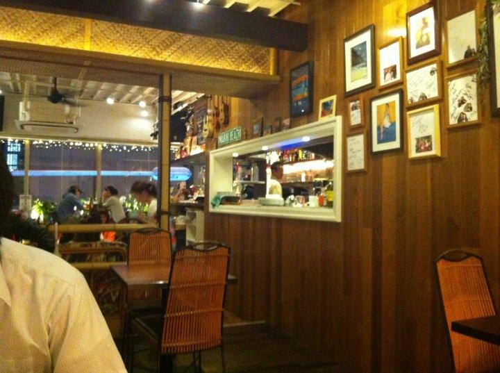EAT AND DRINK MAULOA