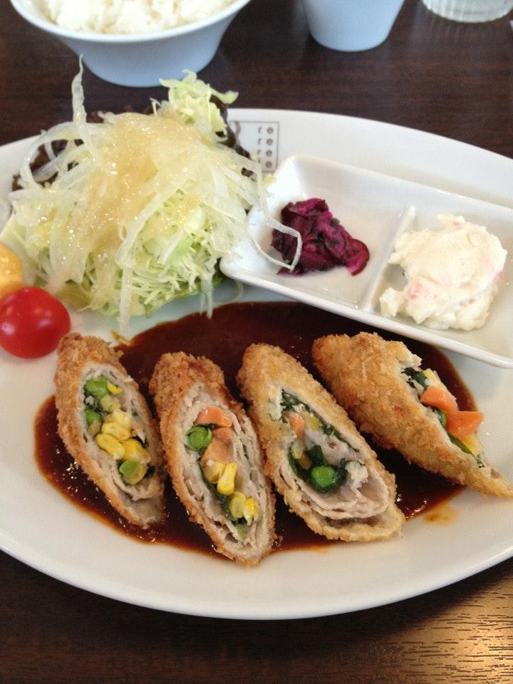 レレレカフェ