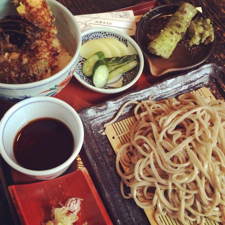 例幣使そば荒川屋