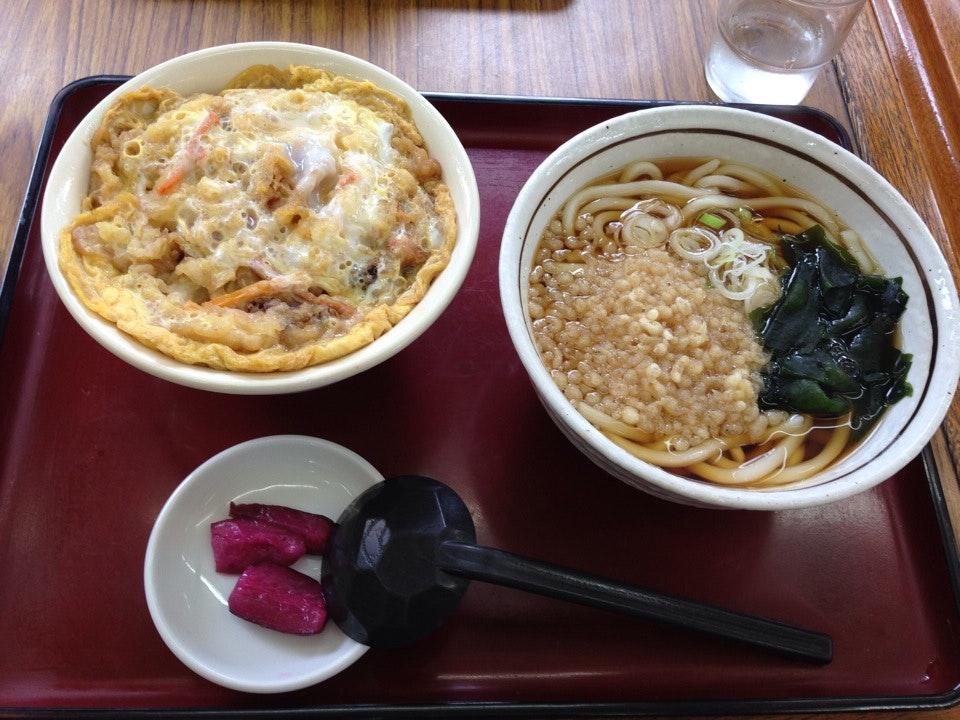 山田うどん三芳店