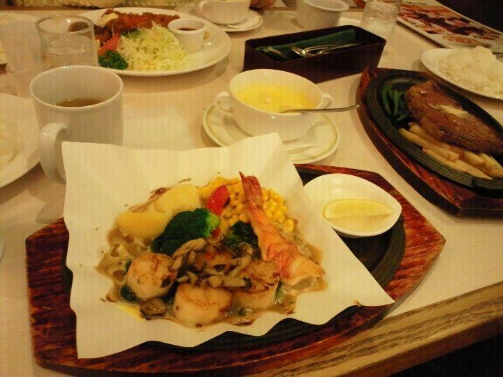 ロイヤルホスト甲府南店
