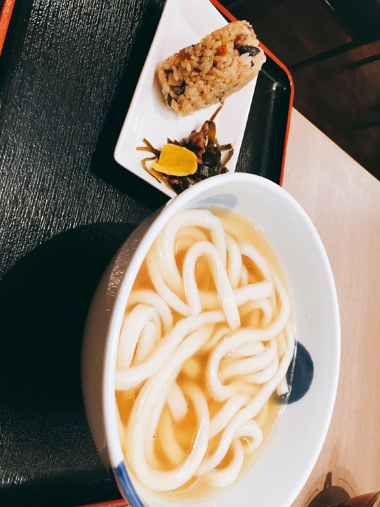 博多釜揚げうどん イチカバチカ
