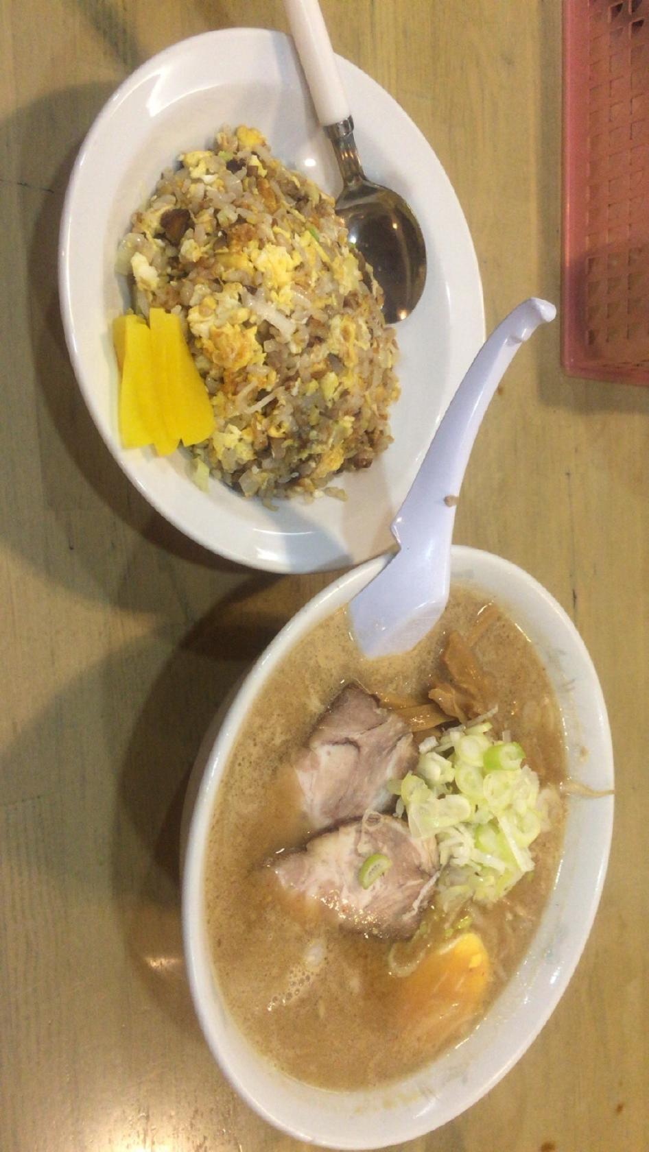 赤れんがラーメン