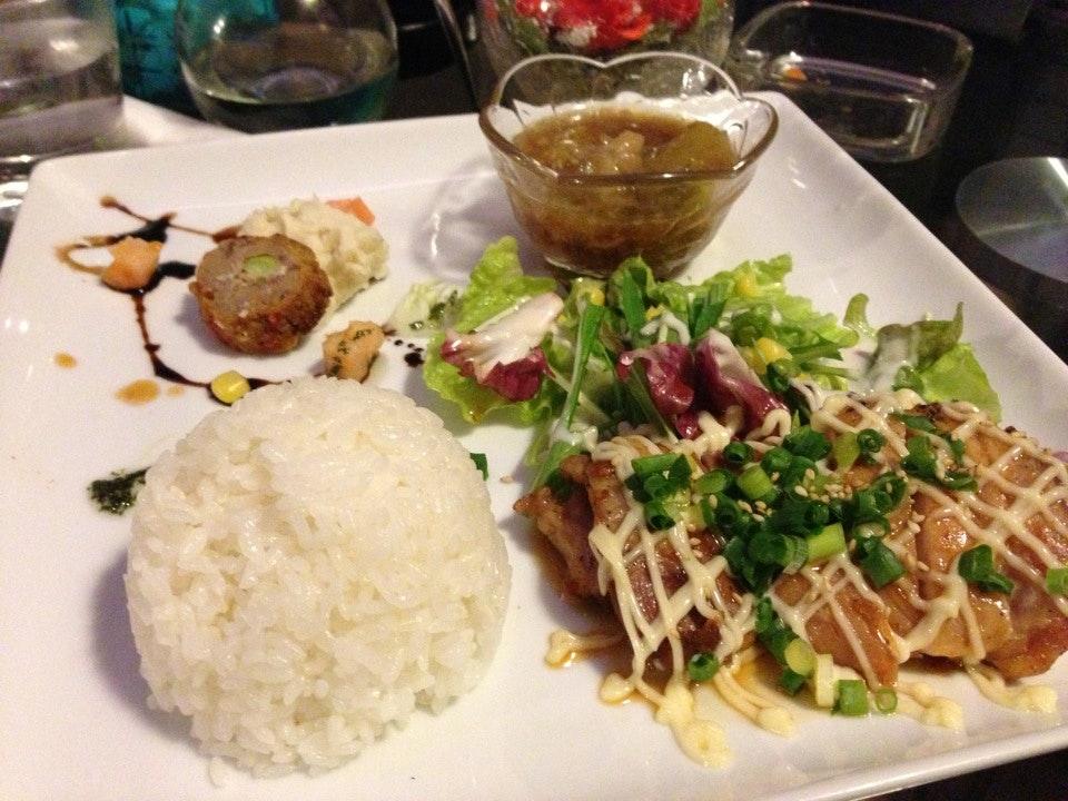 CAFÉ By the Way 松山銀天街店