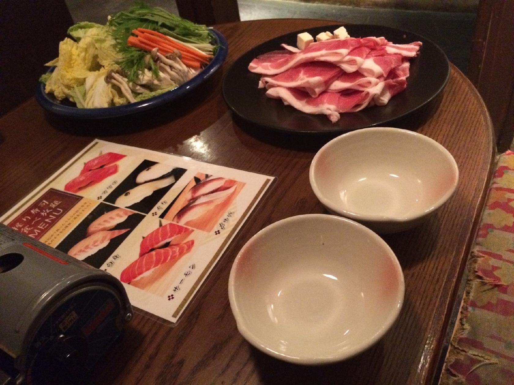 お鍋と炭焼き URARA
