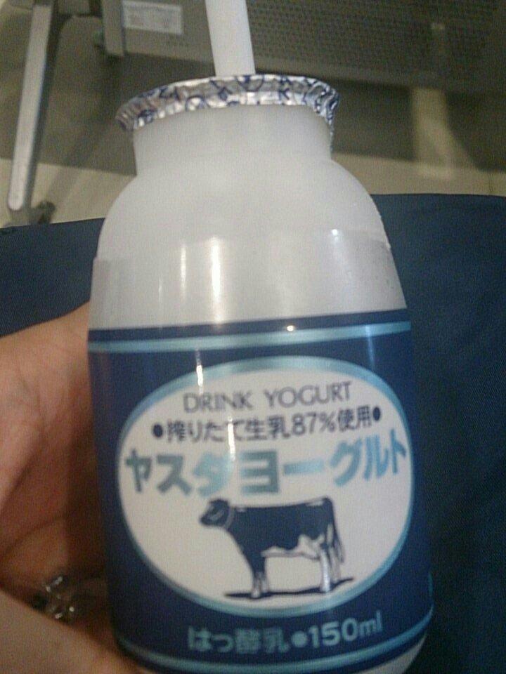 ヤスダヨーグルト ワッフルハウス CoCoLoフードコート店