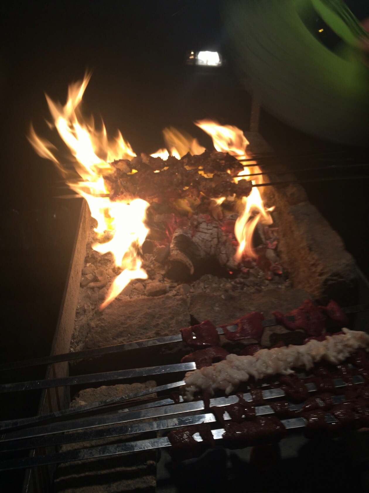 جيگر پز سلفوي سه راه وليعصر ساعت ٢١