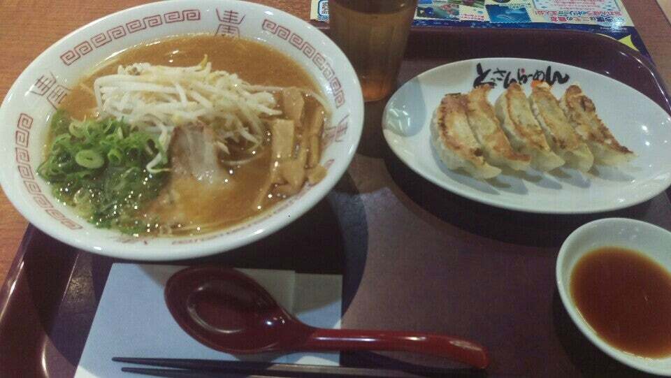 とっさんらーめん フードコート緑井店