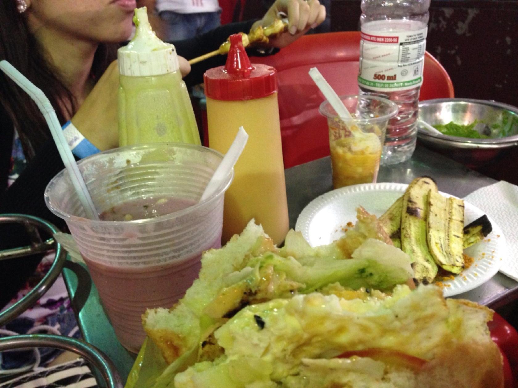 Patio de Comidas Rápidas Eloy Alfaro