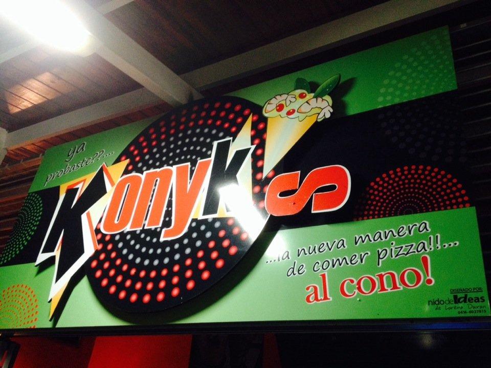 Konyk's Pizza en Cono