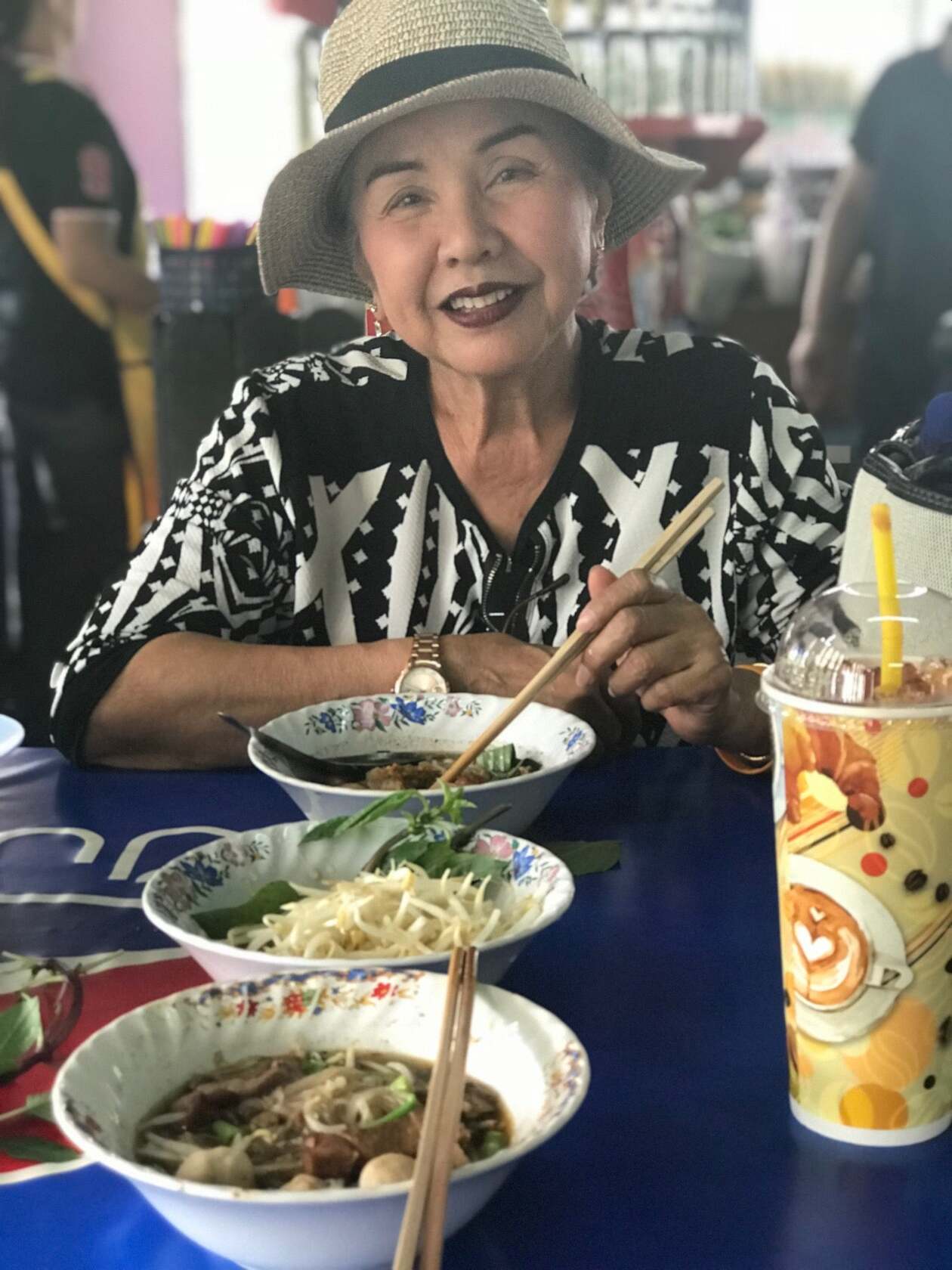ก๋วยเตี๋ยวเรือบ้านอำเภอ