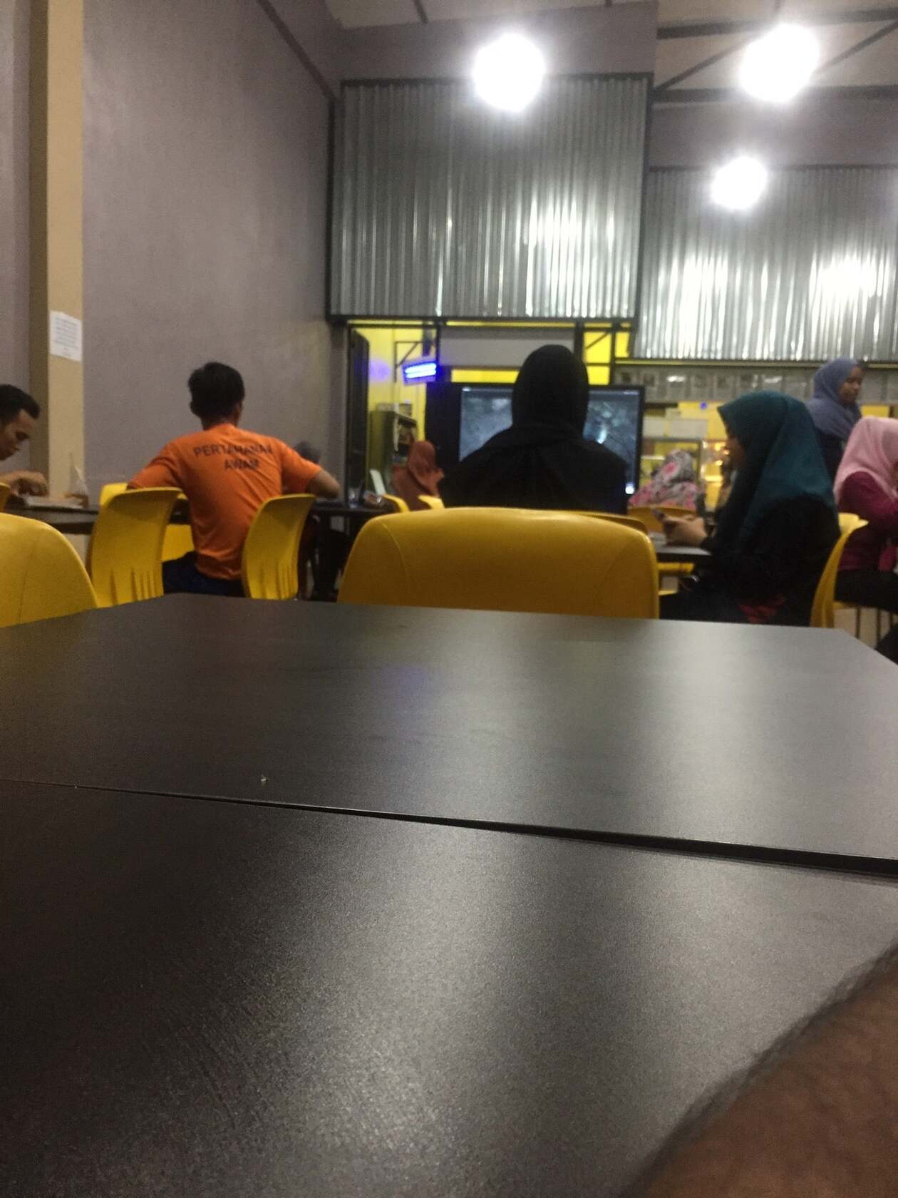 Cafe Tepi tasik