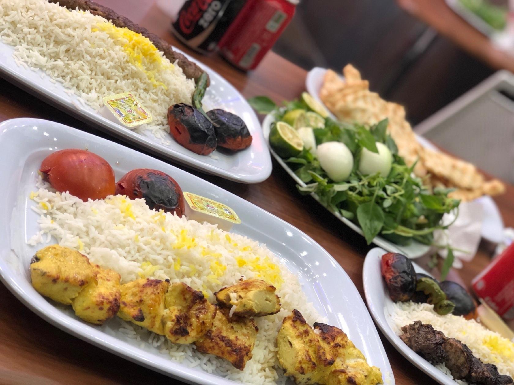 Haj Reza Golpaygani Va Pesaran Kabab House