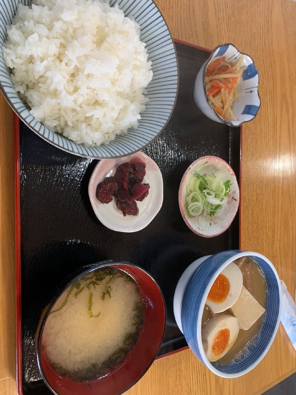 名物 もつ煮くまき食堂