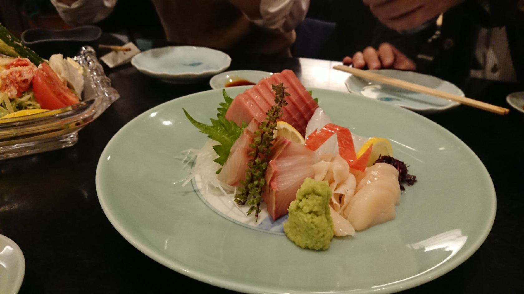 よしとみ