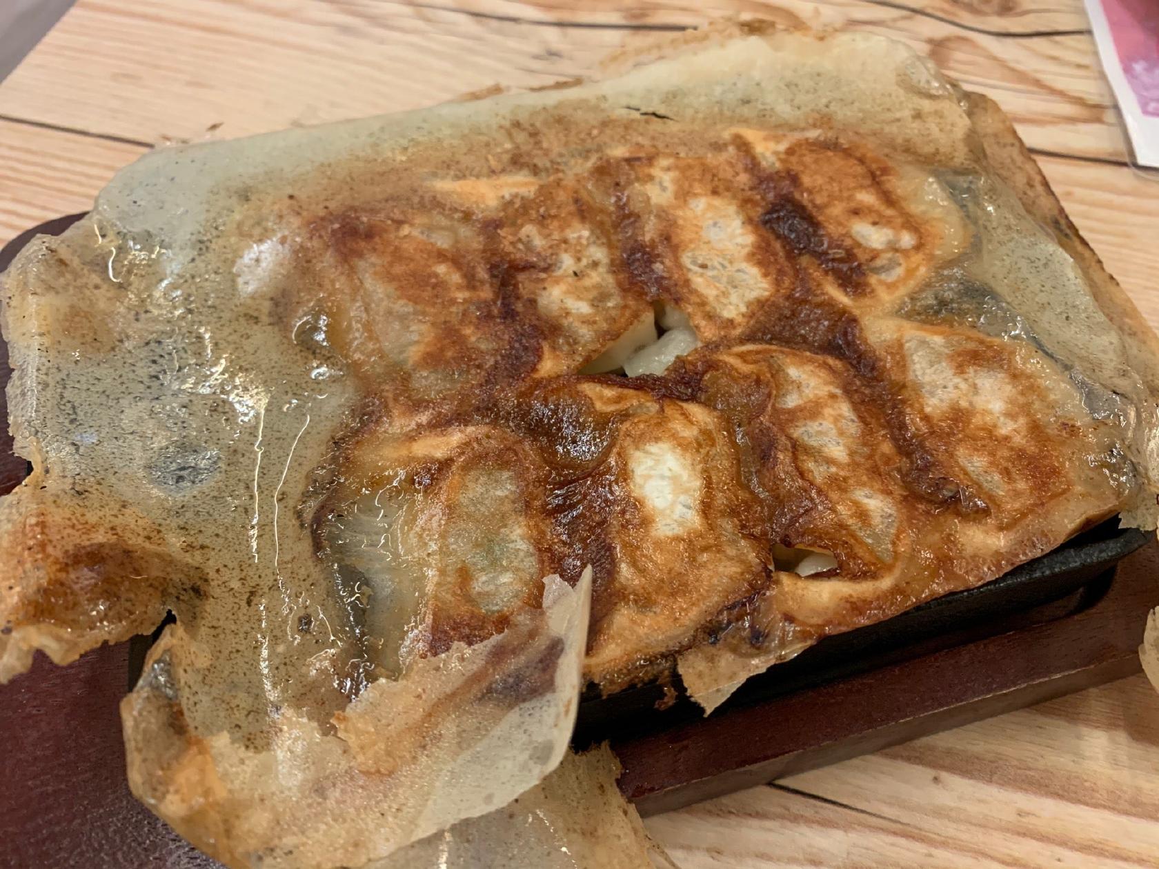 鉄なべ餃子ととんちゃん鍋　なべなべ