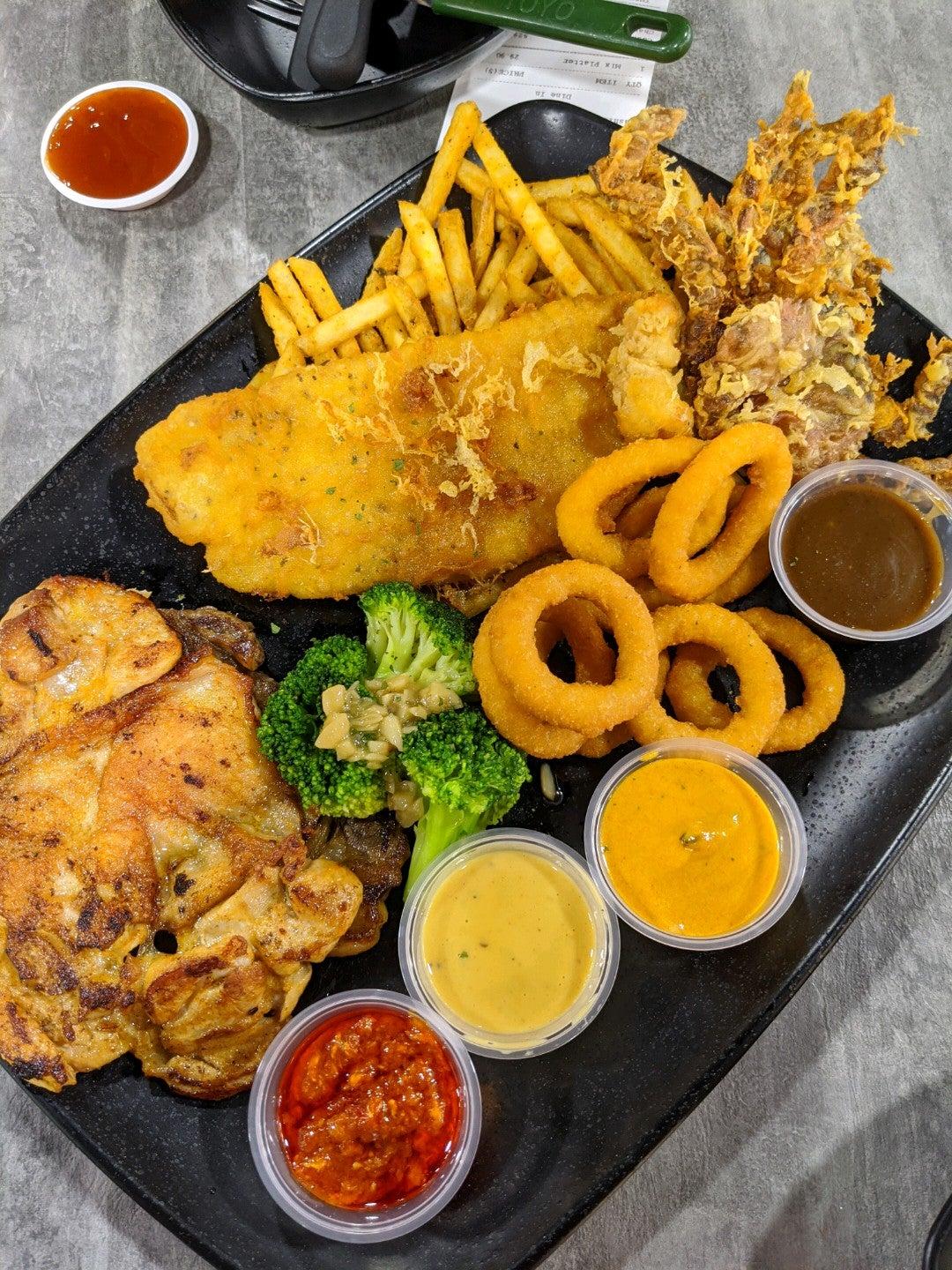 Fish & Chicks