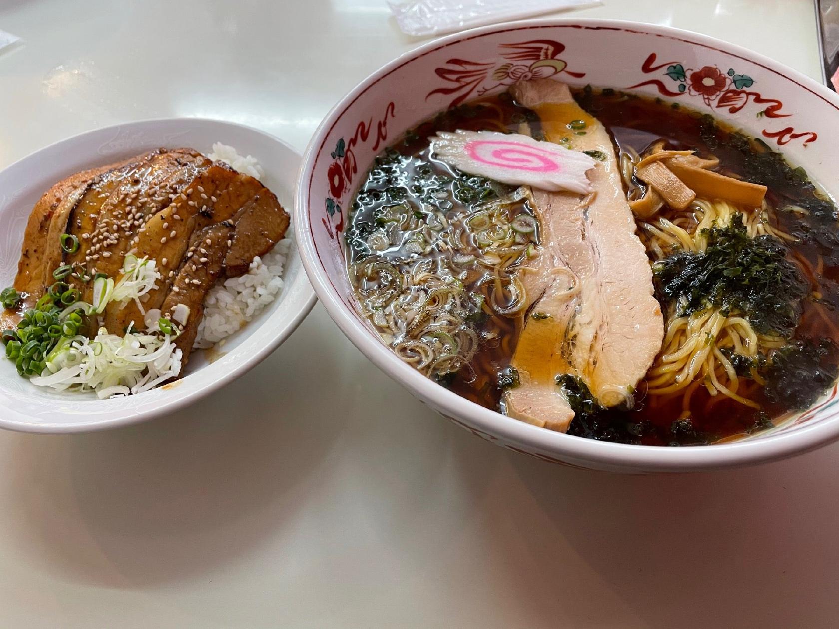 拉麺炒飯工房どん