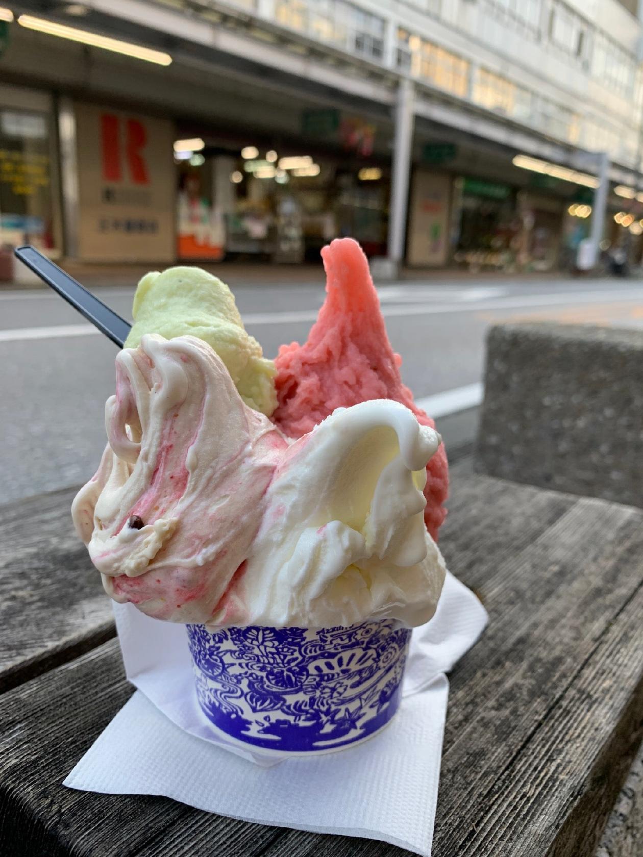 ジェラテリアアズーロ