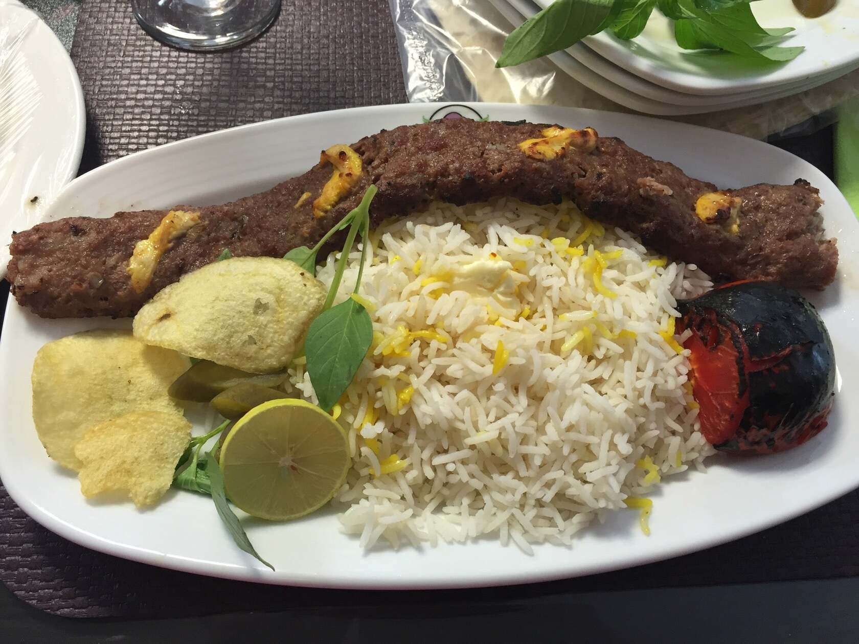 رستوران سنتی بهشت تبریز