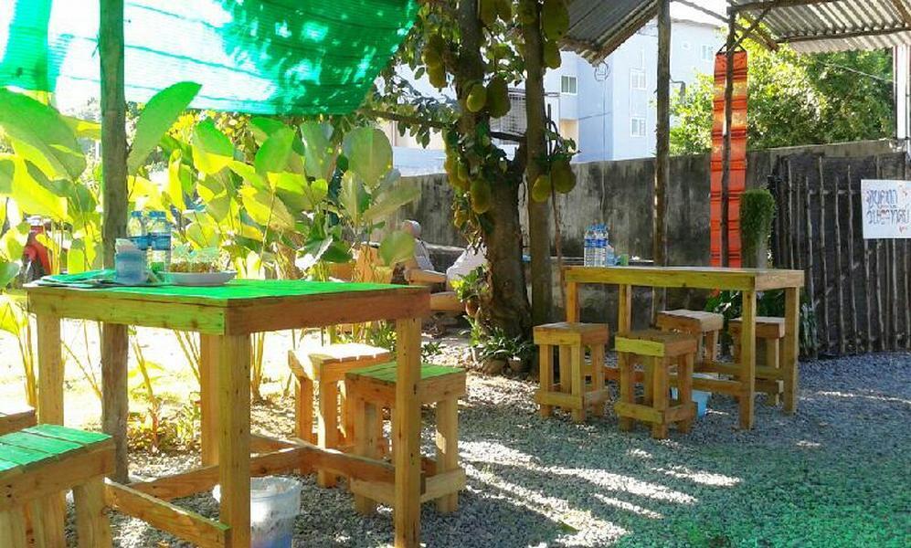 ร้านนั่งม่วนกิ๋นลำ