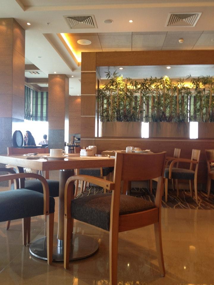 Al Mina Restaurant