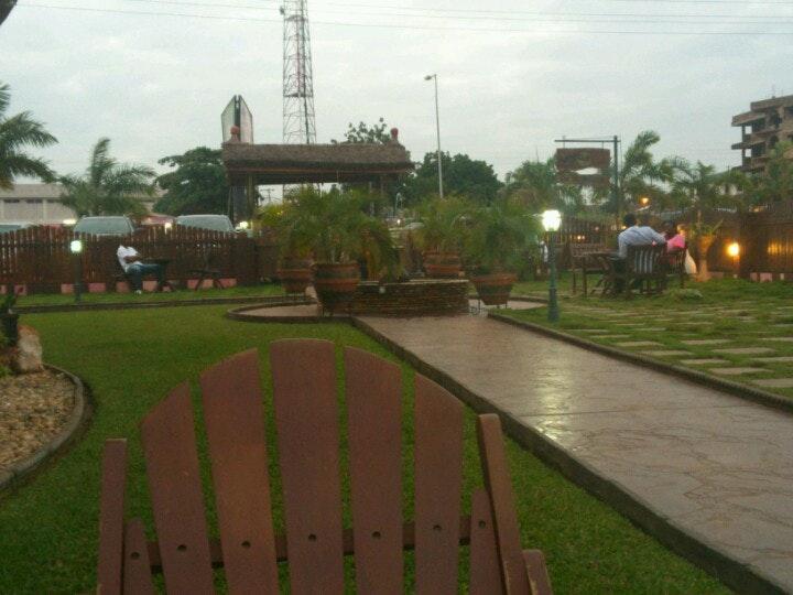 Tayiba Bar & Grill