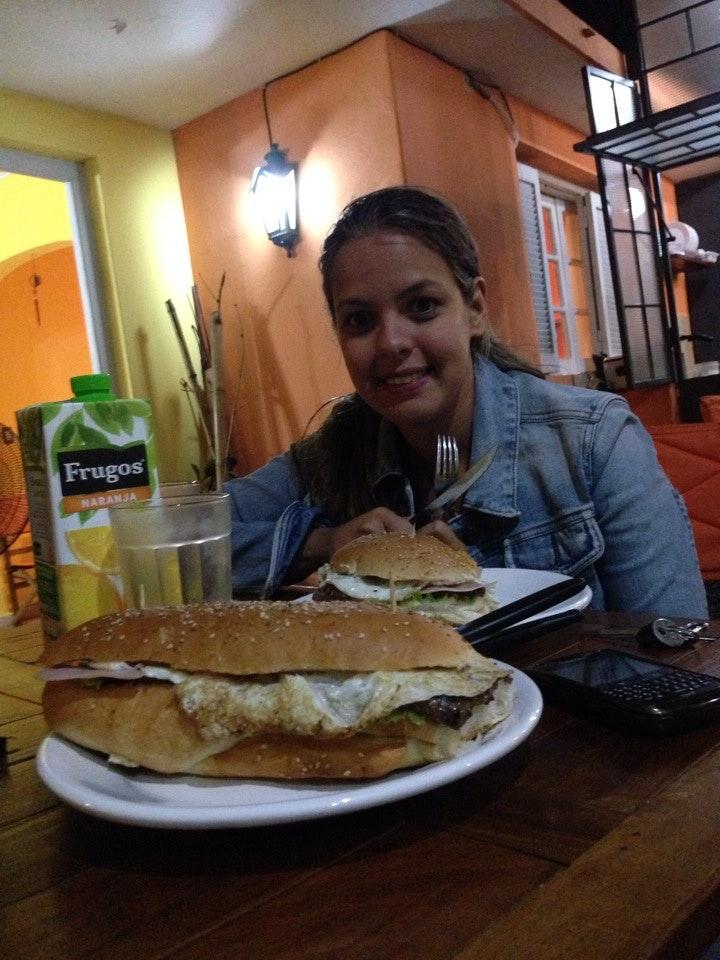 A Punto Lomitos