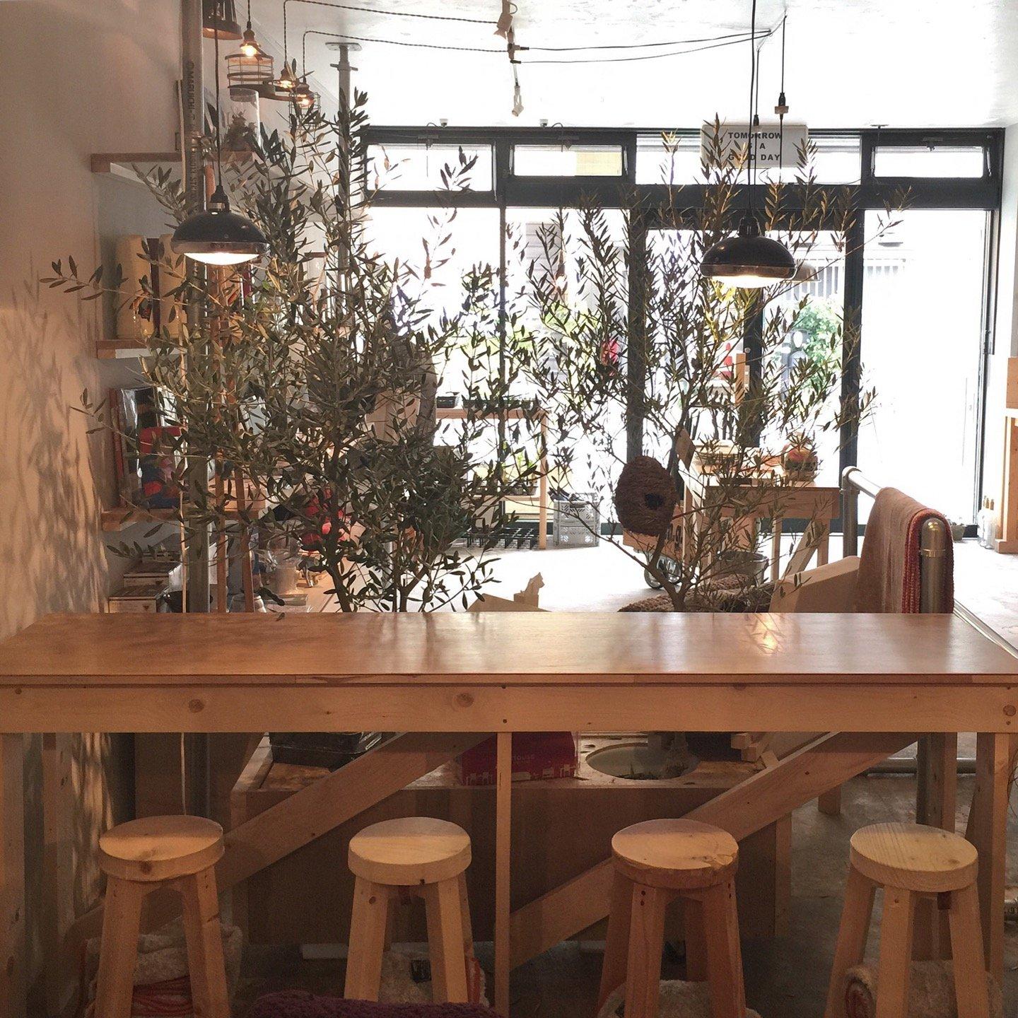 1 room gallery market